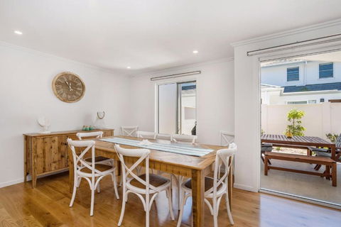 A Perfect Stay - Ocean Walk - Kawana Tourism 2