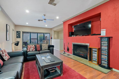 About Time Retreats- Studio Seven - Kawana Tourism 2