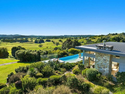 A Perfect Stay - The Springs - Kawana Tourism 3