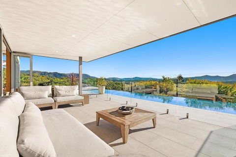 A Perfect Stay - The Springs - Kawana Tourism 1