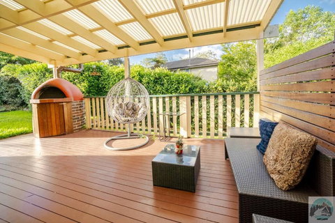 Aircabin - Beecroft - Sydney - 3 Bed Holiday House - Kawana Tourism 0