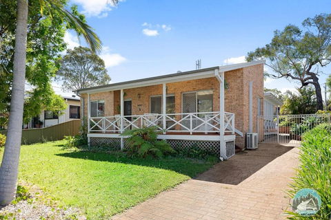 Aircabin - Gorokan - Comfy - 4 Beds Holiday House - Kawana Tourism 0