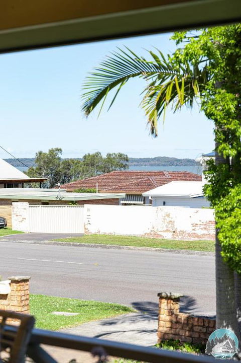 Aircabin - Gorokan - Comfy - 4 Beds Holiday House - Kawana Tourism 1