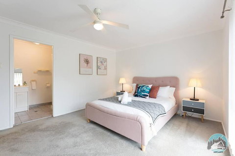 Aircabin - Marayong - Convenient - 3 Beds House - Kawana Tourism 2