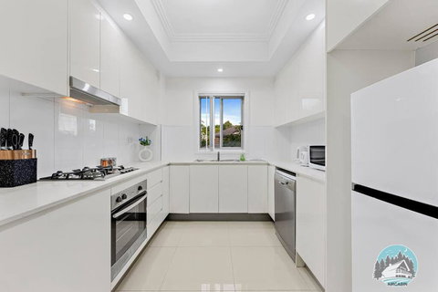 Aircabin - Wentworthville - 2 Beds Apt Free Park - Kawana Tourism 3