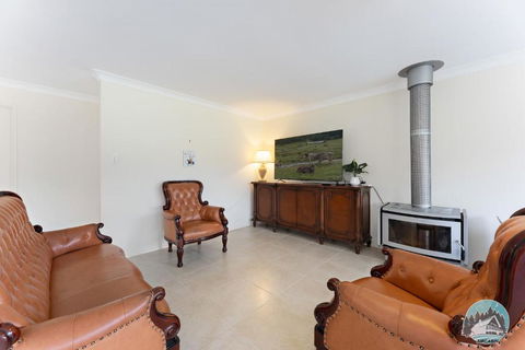 Aircabin - Wyong Creek - Comfy Rural Retreat House - Kawana Tourism 1