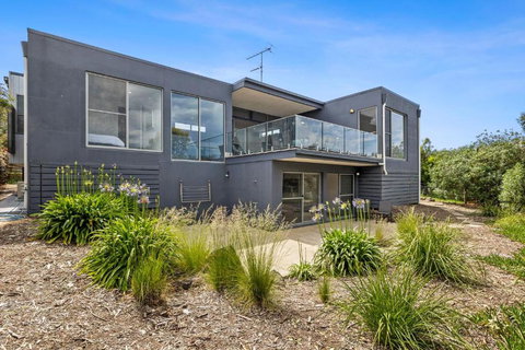Aireys Sunset Beach House - Kawana Tourism 0