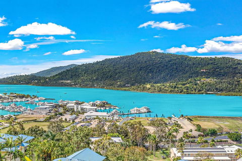 Airlie Beach Ocean Views & Resort Living @ 231 - Kawana Tourism 1