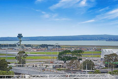 Airport And Waterview Retreat - Kawana Tourism 0