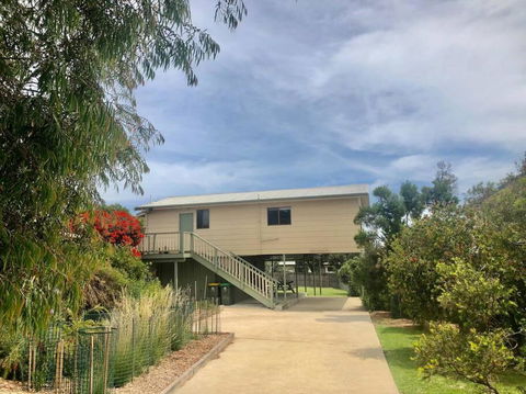 Airy Beach Escape In Ventnor - Kawana Tourism 0