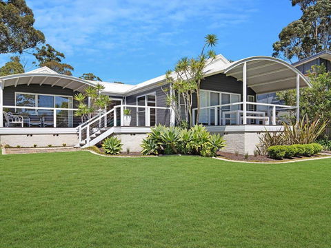 Akarana Beach House By Jervis Bay Rentals - Kawana Tourism 0