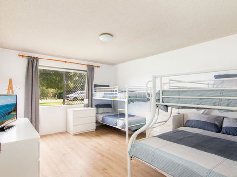 Akuna 3 Ground Floor Opposite Wallis Lake - Kawana Tourism 4