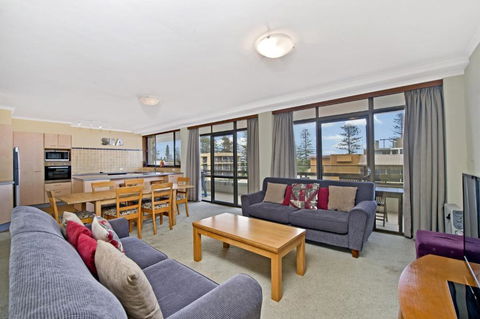 Akuna 14 6 Joffre Street - Kawana Tourism 3