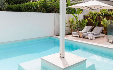 AL Sole - 4 Bedrooms - Pool - Location - Kawana Tourism 1
