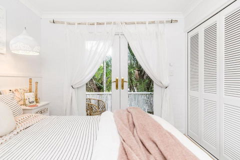 Alabaster Byron - Kawana Tourism 4