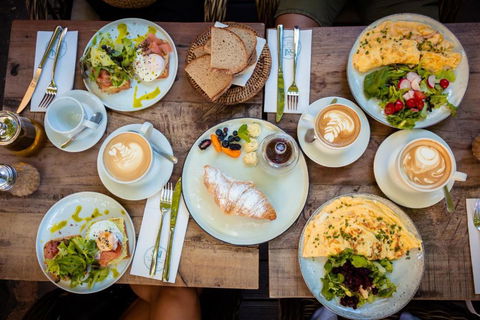 Alaya Verde Bed & Breakfast - Kawana Tourism 3