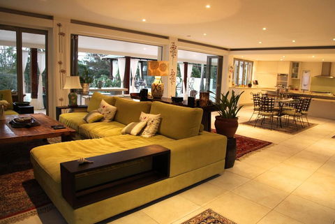Alaya Verde Bed & Breakfast - Kawana Tourism 1