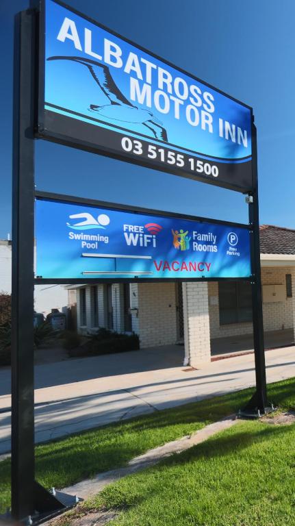 Albatross Motor Inn - Kawana Tourism 0