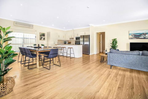 Aldinga Beach Experience - C21 SouthCoast Holidays - Kawana Tourism 0