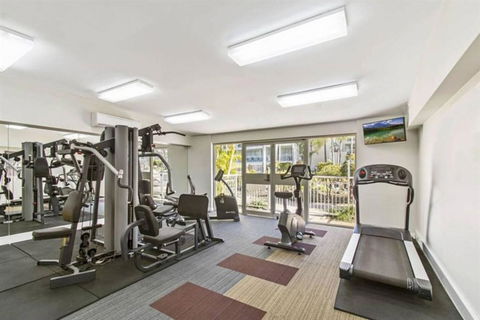 Alex Heads Beachfront Resort 2 Bedroom Apartment - Kawana Tourism 4