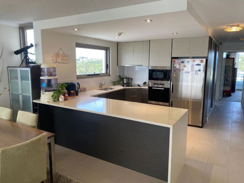 Alex Beachfront 3 Brm Apartment - 9th Floor - Kawana Tourism 3
