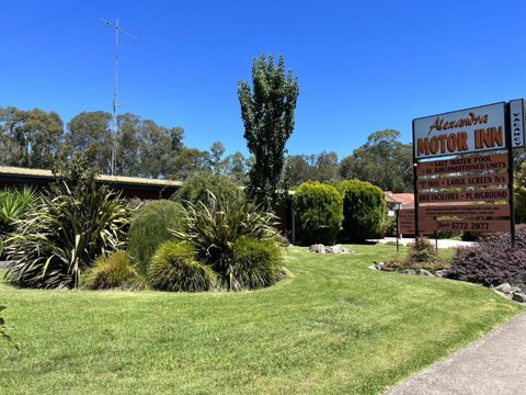 Alexandra Motor Inn - Kawana Tourism 4