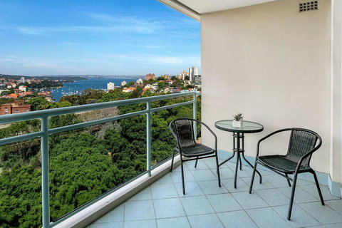 ALF49-Huge 2BR Penthouse Style, Great Water Views - Kawana Tourism 0
