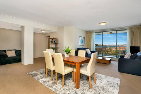 ALF49-Huge 2BR Penthouse Style, Great Water Views - Kawana Tourism 1
