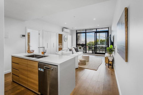 Alkira Luxe - 100m To Shops - Sleeps 4 - Kawana Tourism 0