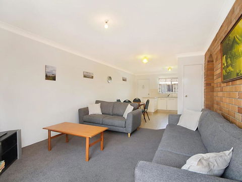 Allamanda Court Unit 6 - Kawana Tourism 0