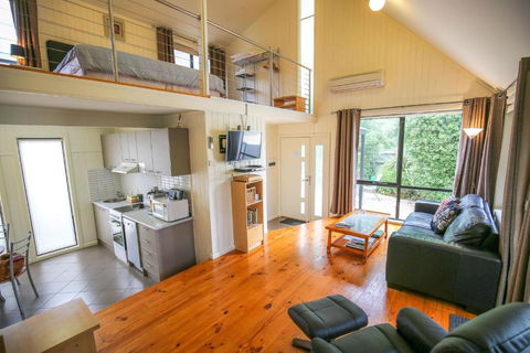 Allambie Cottages - Villa 1 - Kawana Tourism 0