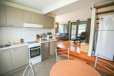 Allambie Cottages - Villa 1 - Kawana Tourism 3
