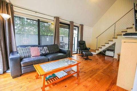 Allambie Cottages - Villa 1 - Kawana Tourism 4