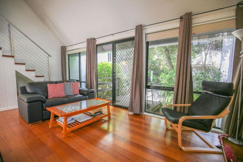 Allambie Cottages - Villa 2 - Kawana Tourism 1