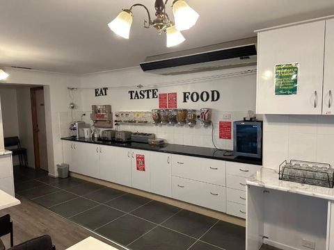 Allan Cunningham Motel - Kawana Tourism 2