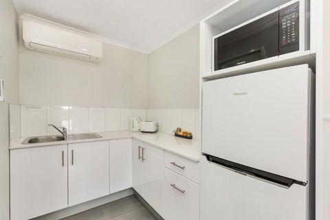 Allara Motor Lodge - Kawana Tourism 1