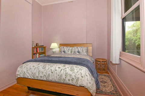 Allen Street - Kawana Tourism 2