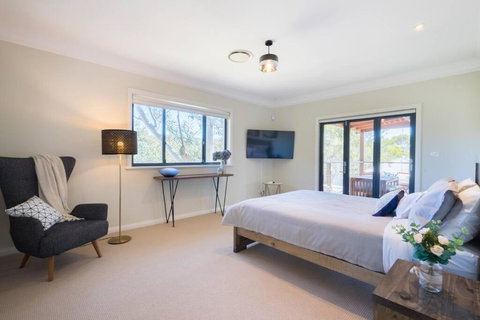 Alleura House Serene Bushland 4BR Families Groups - Kawana Tourism 4