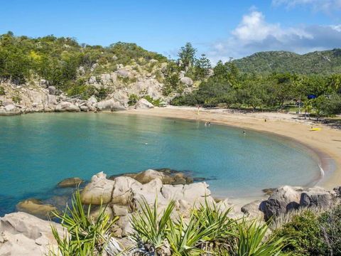 Alma Bay Holiday Unit 3 - Kawana Tourism 3
