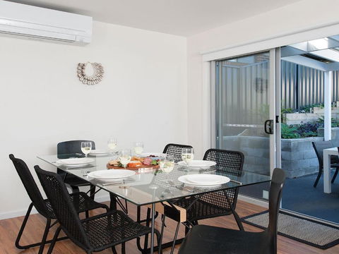 Aloha Beach House - Kawana Tourism 1