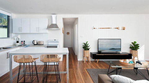 Aloha Beach House - Kawana Tourism 2