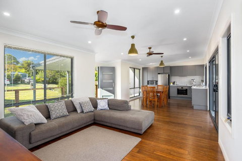 Aloha Kioloa - Kawana Tourism 1