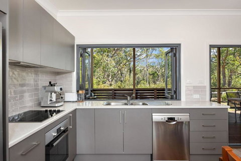 Aloha Kioloa - Kawana Tourism 4