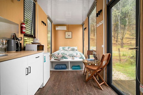 Alpaca Tiny House With Vineyard Lakeside By Tiny Away - Kawana Tourism 2