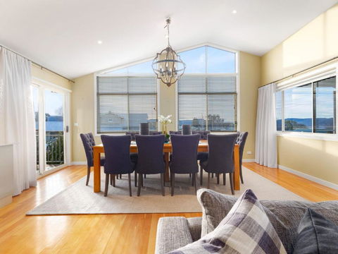 Alpine Retreat 107A Gippsland Street - Kawana Tourism 2