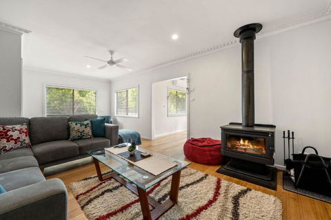 Alpine View Cottage - Kawana Tourism 4