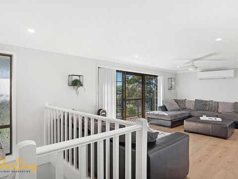 Amaroo Cres No 20 Fingal Bay Holiday Home - Kawana Tourism 0