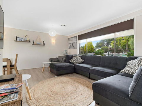 Amaroo By The Bay - Kawana Tourism 3
