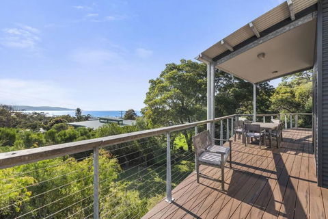 Amaroo - Kawana Tourism 1