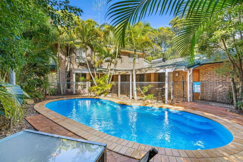 Amaroo Rainbow Shores - Kawana Tourism 0